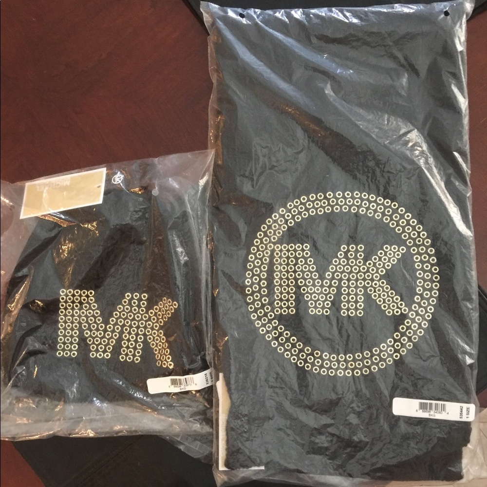 NWT Michael Kors Scarf & Beanie Set